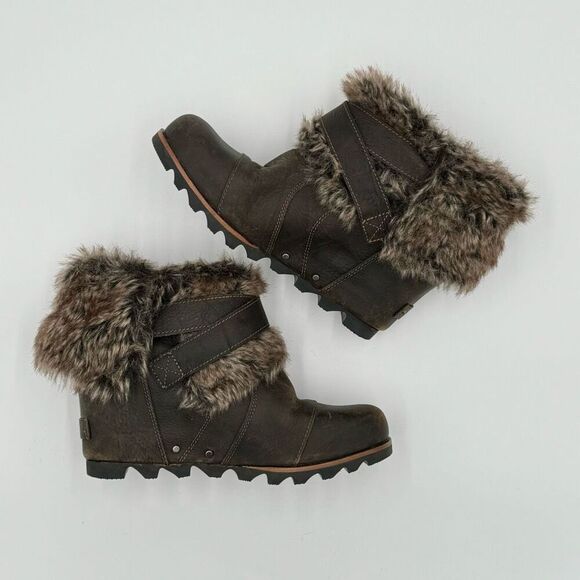 Sorel Boots Size 7.5 Joan Of Arctic Brown Leather Fur Trim Waterproof Ankle Wedg - Picture 1 of 8